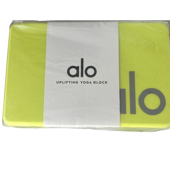 Alo Uplifting Yoga Block in Highlighter Yellow / Silver 9 x 6 x 4 "New Sealed - Picture 2 of 5